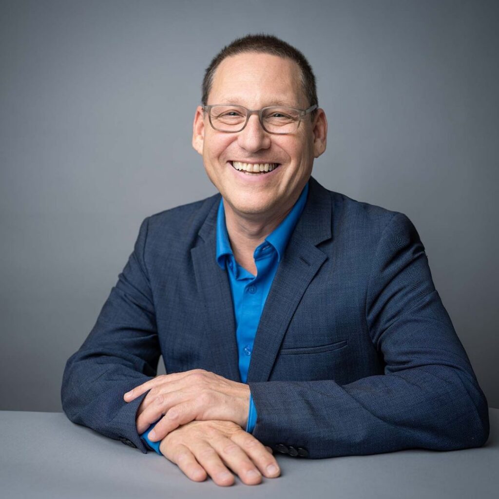 Photo of Avi Lewis